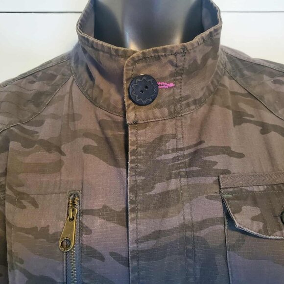 AWESOME Vintage Camo Jacket - Picture 10 of 16
